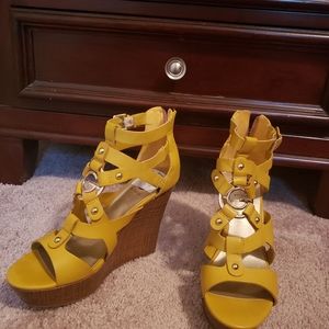 Guess wedge sandal